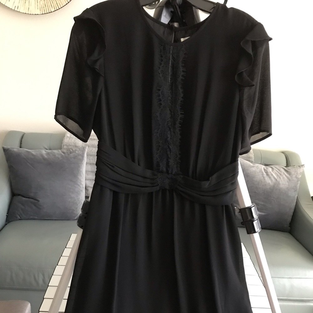 Max Studio black short sleeve dress